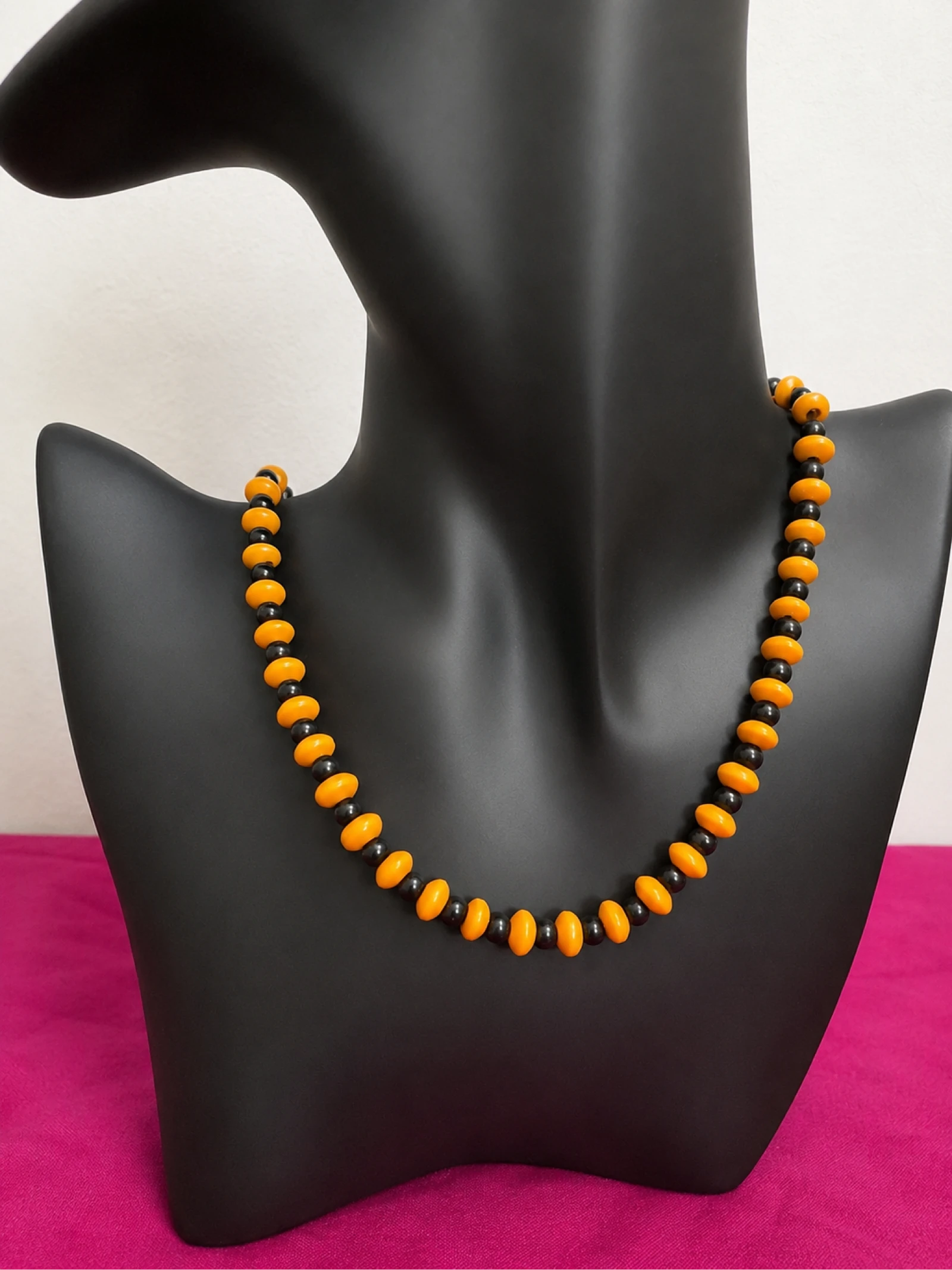 Boho oranje en zwarte elastische houten kraag – photo 2